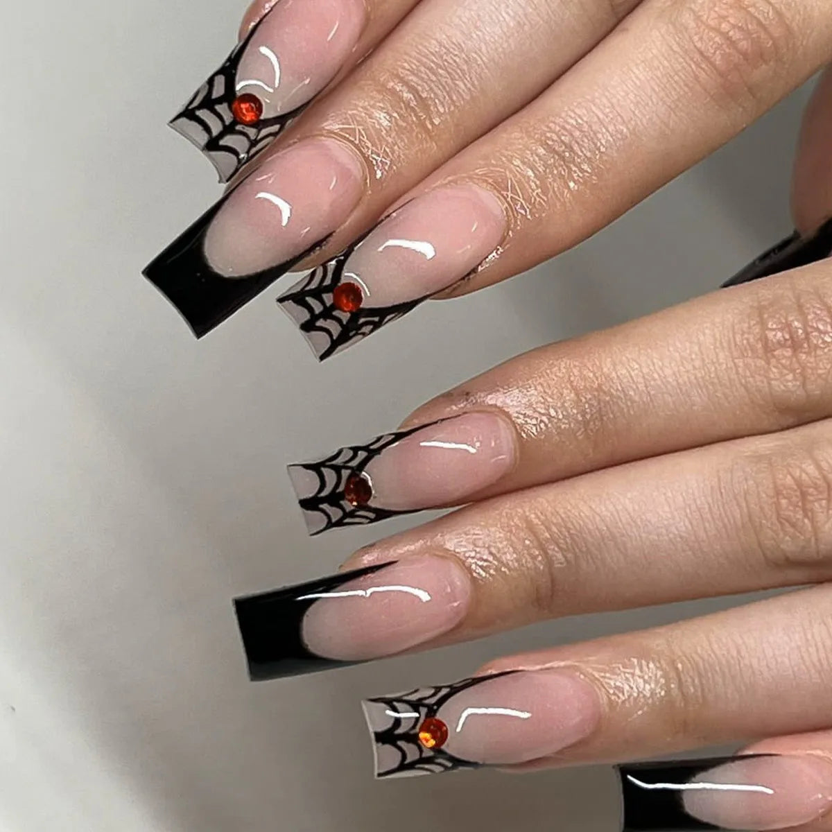 24pcs Sliver Spider Design Fake Nail Halloween Gothic Punk False Nail Tips Wearable European Heavy Metal Almond Press on Nails
