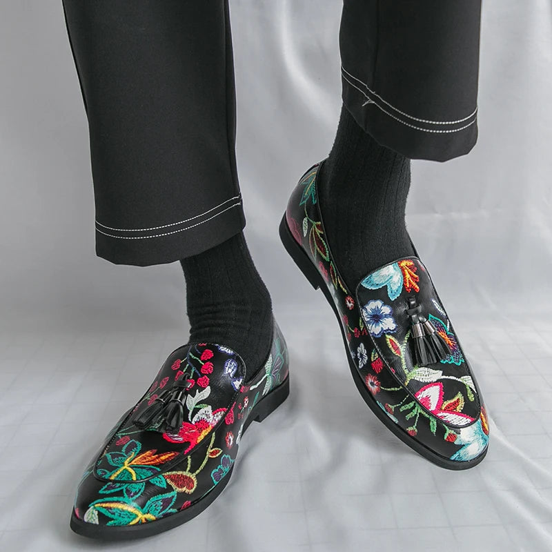 Street Style Male Loafers Pointed Casual Moccasins for Men Fringed Slip-on Men's Shoes Bean Boat Shoes New Fashion Driving Flats Viralgem Store