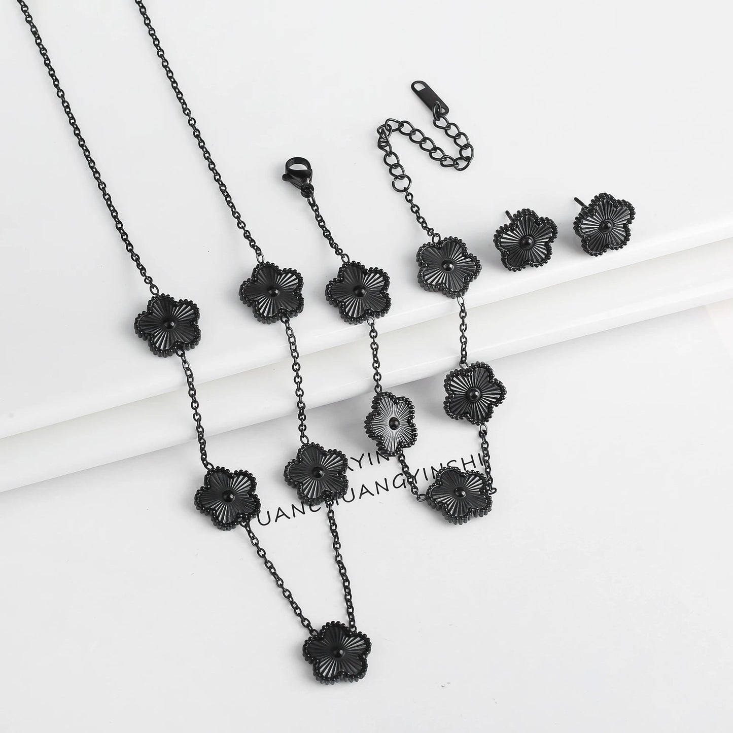 3Pcs 18k Gold-Plated Five-Leaf Flower Necklace Earrings Bracelet Jewelry Set For Woman Fashion Party Jewelry Daily Wear Clover Viralgem Store