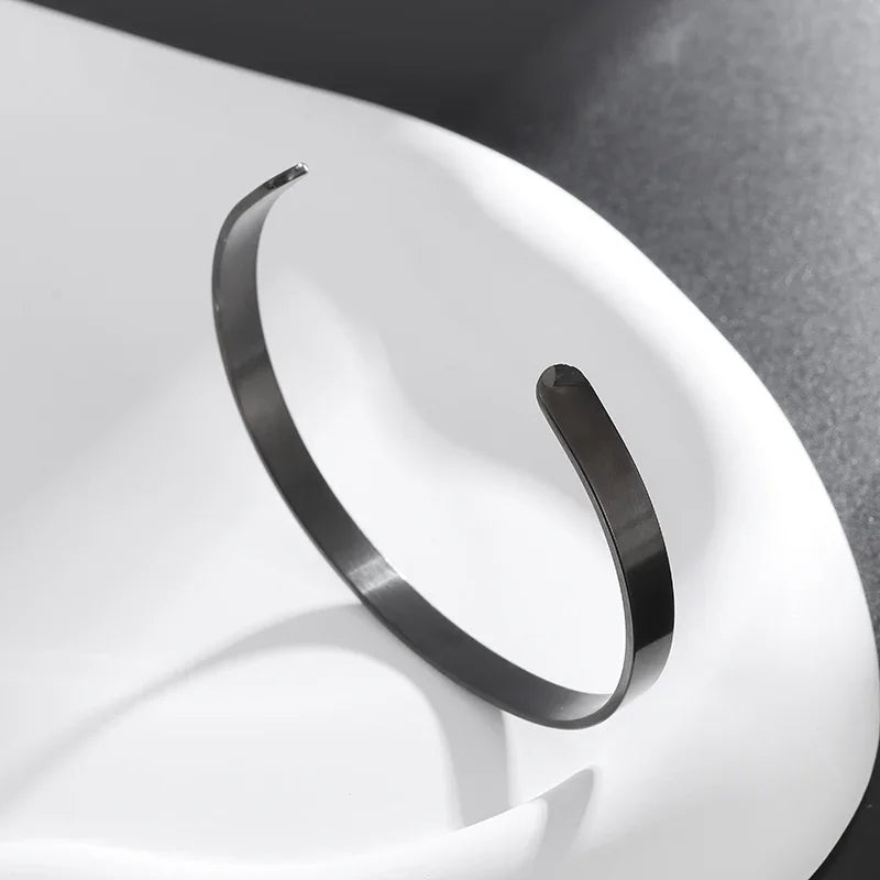 Stylish Geometric Oval Pattern Personalized Men's Open Bracelet Fashion Retro Wide Hand Jewelry Party Gift