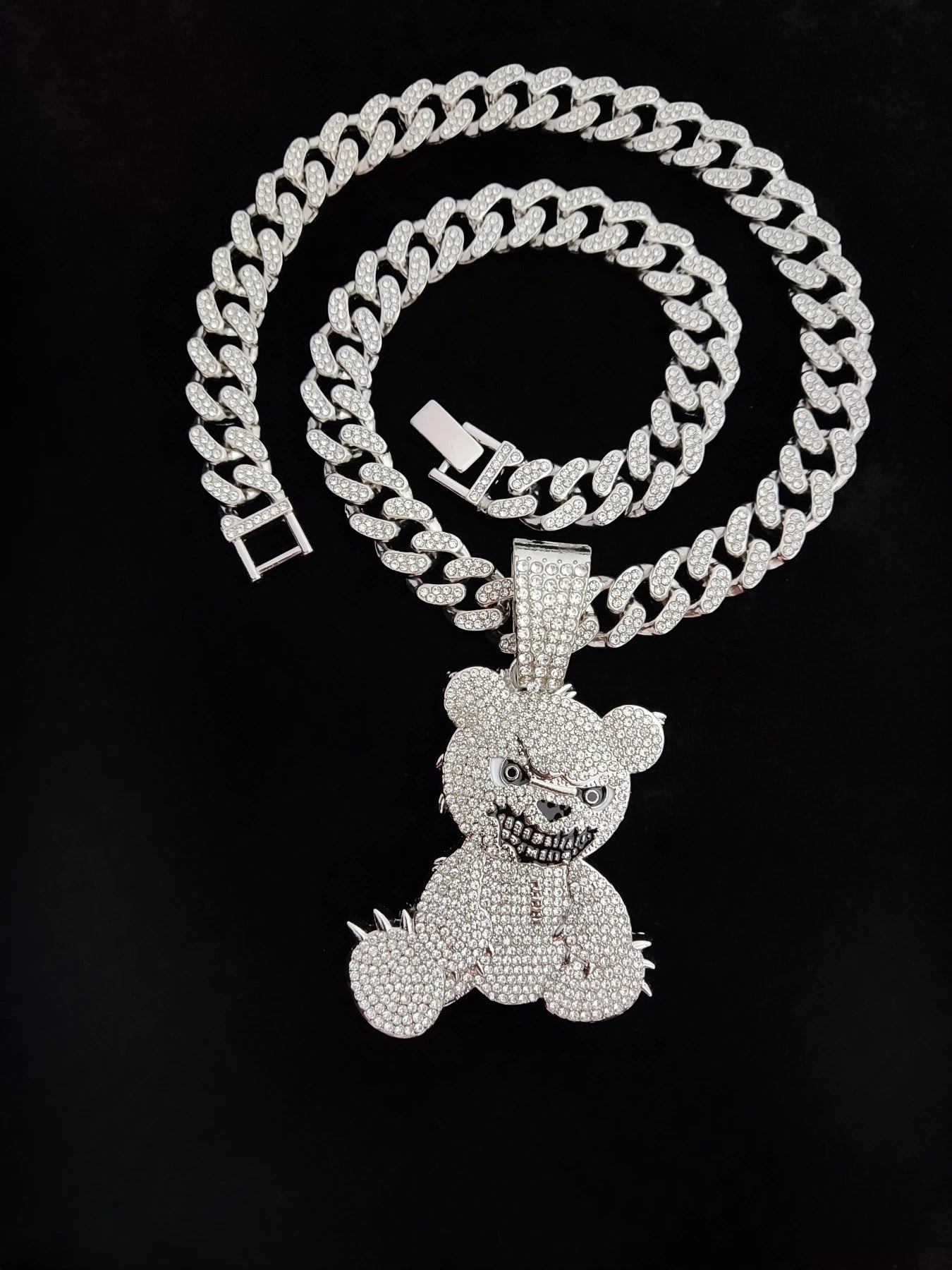 2024 New Arrived Hip Hop Bear Shape Pendant Necklace Men Women Chain Iced Out Bling Bling Necklaces HipHop Jewelry Fashion Gift
