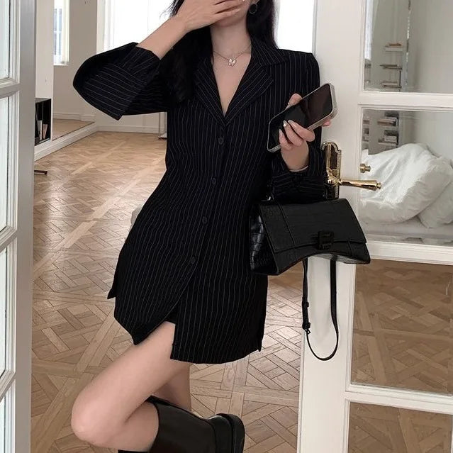 Striped Long-sleeved Shirt Spring Autumn 2025 New Temperament Versatile Slim Waist Slim Mid-length Top Freshlook Styles