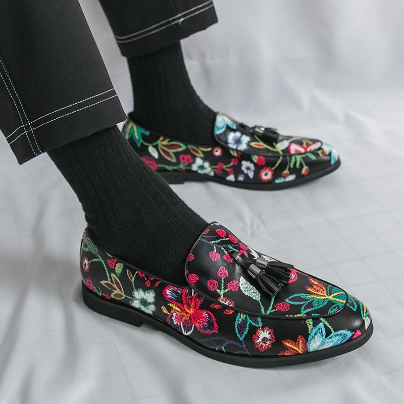 Street Style Male Loafers Pointed Casual Moccasins for Men Fringed Slip-on Men's Shoes Bean Boat Shoes New Fashion Driving Flats Viralgem Store