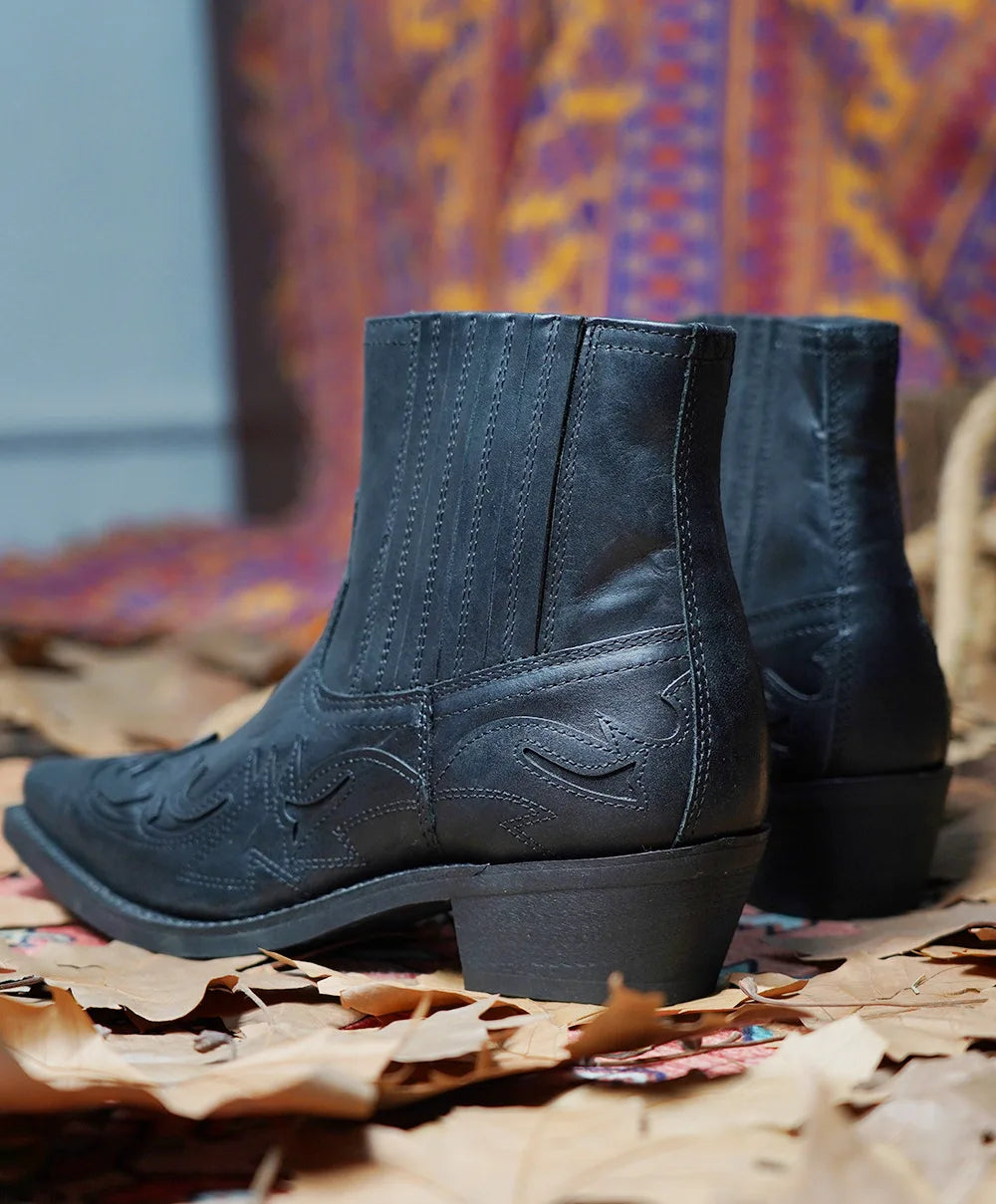 2024 Men's Western Cowboy Boots For Men Women Leather Ankle Boots Man Retro Embroidery Design Pointed Toe Shoes Plus Size 48