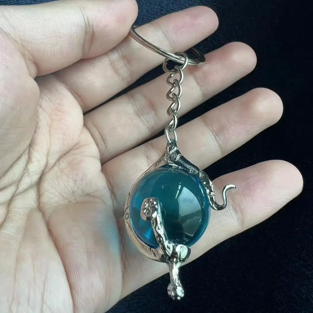 W.I.T.C.H. Color Crystal Heart of Kandrakar Keychain Exquisite Pattern Carved Crystal Ball Pendant Chain Magic Elf Same Jewelry