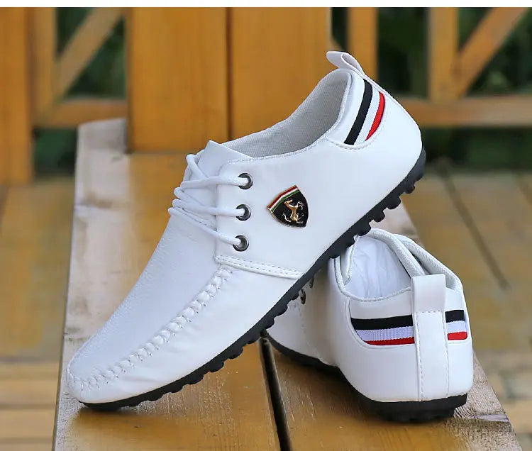 2024 Breathable Solid Color Slip Men Driving Shoes Spring And Autumn New Style Breathable Men's Peas Shoes the British Sneakers