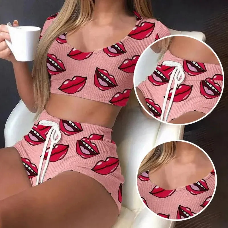 Two Piece Set of New Women's Fashionable Red Lip Pattern Pajama Home Set, Women's Slim Fit V-Neck Sexy High Waist Pajama Set