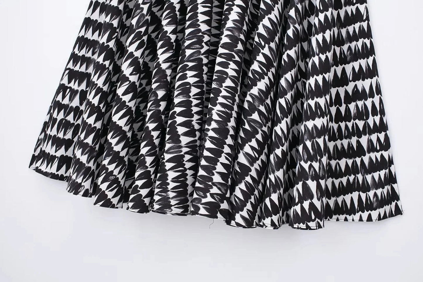 TRAFZA Women Fashion Geometric Print Skirt Zipper Fly High Waist Slim Midi Skirts Vintage Y2k 2024 Women Casual Streetwear TRAF Viralgem Store