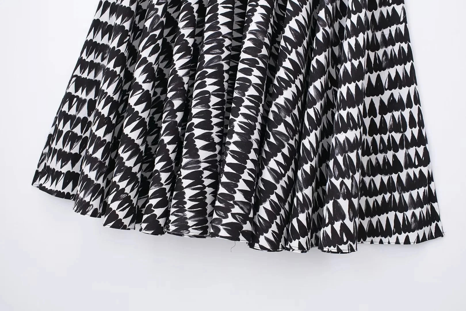 TRAFZA Women Fashion Geometric Print Skirt Zipper Fly High Waist Slim Midi Skirts Vintage Y2k 2024 Women Casual Streetwear TRAF Viralgem Store