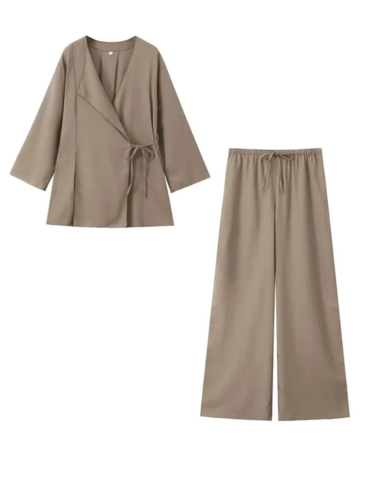 [EAM] Big Size Gray Jacket Wide Leg Pants Two Piece Suit New V-Neck Long Sleeve Women Fashion Tide Spring Autumn 2024 1DH6481