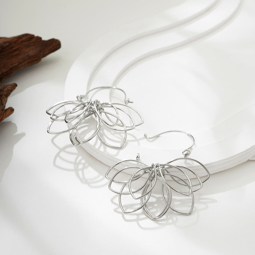 18K Real Gold Weaving Hollow Flower Earrings Viralgem Store